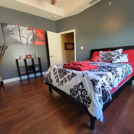 Modern, Private, Smart 4 Bedroom Condo In Desirable Location In Mcallen With Pool! Luaran gambar