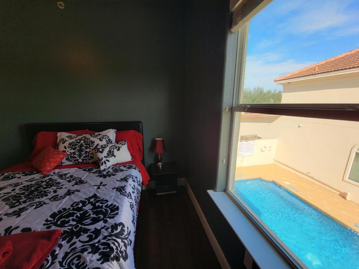 Modern, Private, Smart 4 Bedroom Condo In Desirable Location In Mcallen With Pool! Luaran gambar