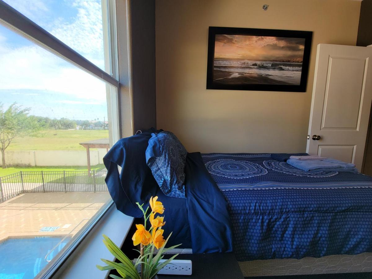 Modern, Private, Smart 4 Bedroom Condo In Desirable Location In Mcallen With Pool! Luaran gambar