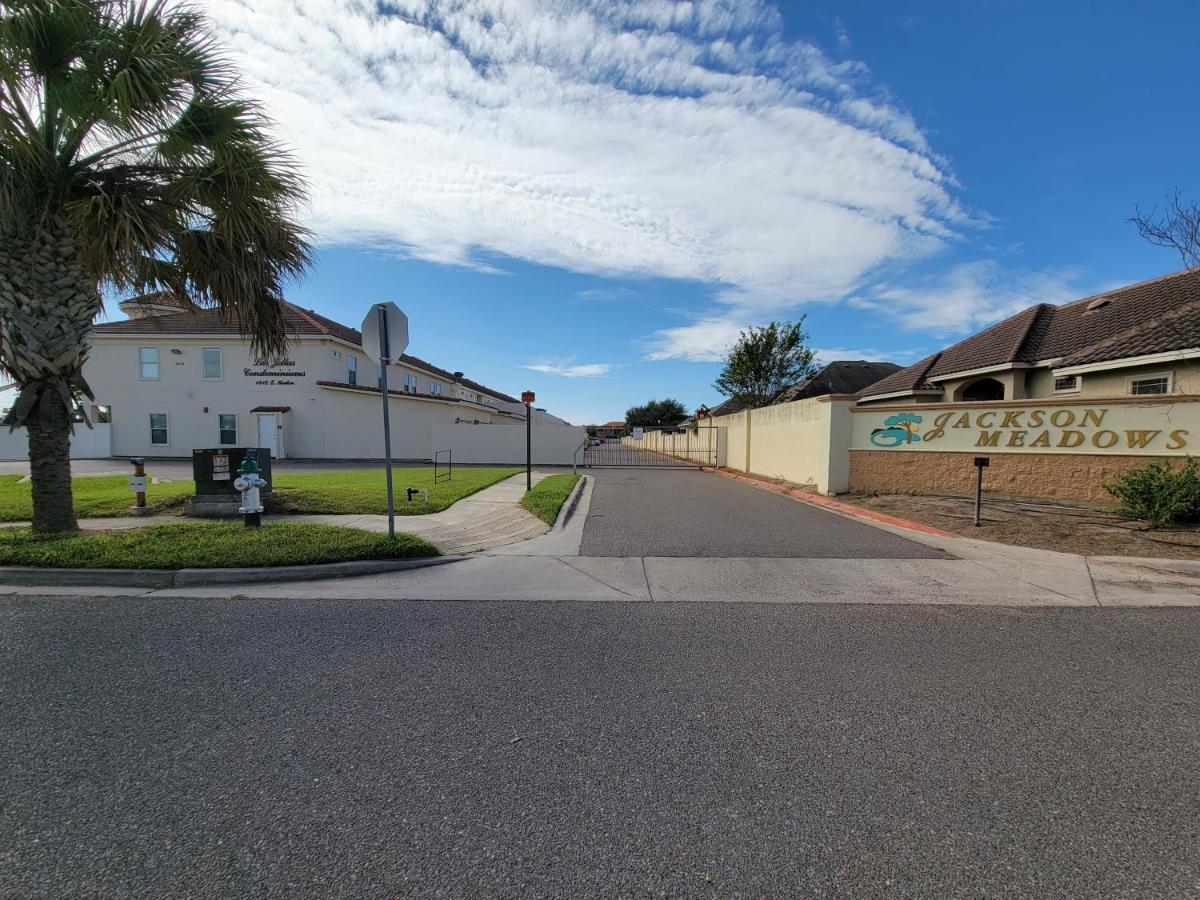 Modern, Private, Smart 4 Bedroom Condo In Desirable Location In Mcallen With Pool! Luaran gambar